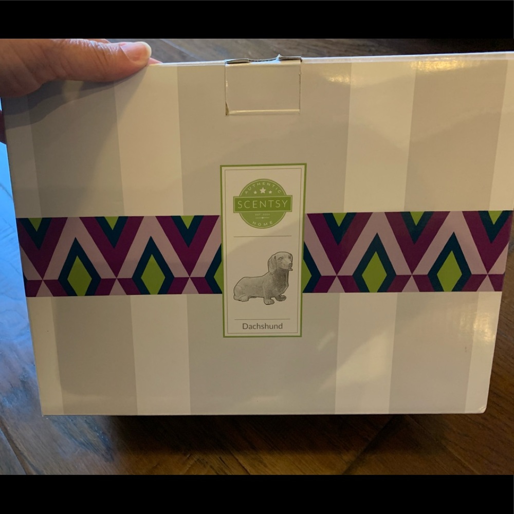 Scentsy Dachshund Warmer NIB